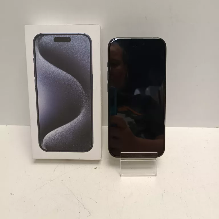 TELEFON APPLE IPHONE 15 PRO 128GB BATERIA 93%