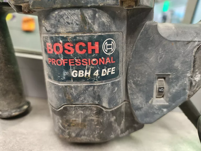 MŁOT BOSH GBH 4 DFE