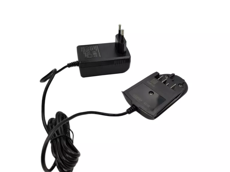 AKUMULATOR BOSCH  18V 2.0AH + ŁADOWARKA + WALIZKA
