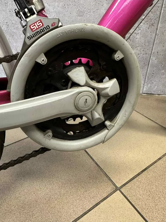 rower-suzana-bingo-z-koszykiem-bialo-rozowy-24-rozmiar-kola-129289-1024