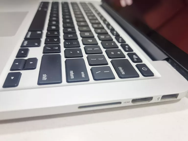 MACBOOK PRO A1502 I7 16GB RAM 1TB SSD UBUNTU