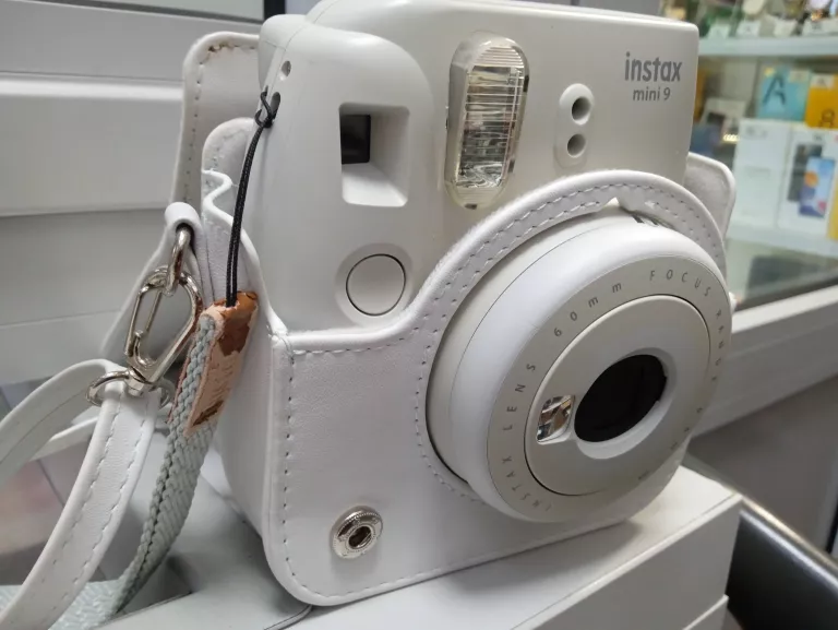 aparat-fujifilm-instax-mini-9-bialy-krotka-2u-sj-olawa