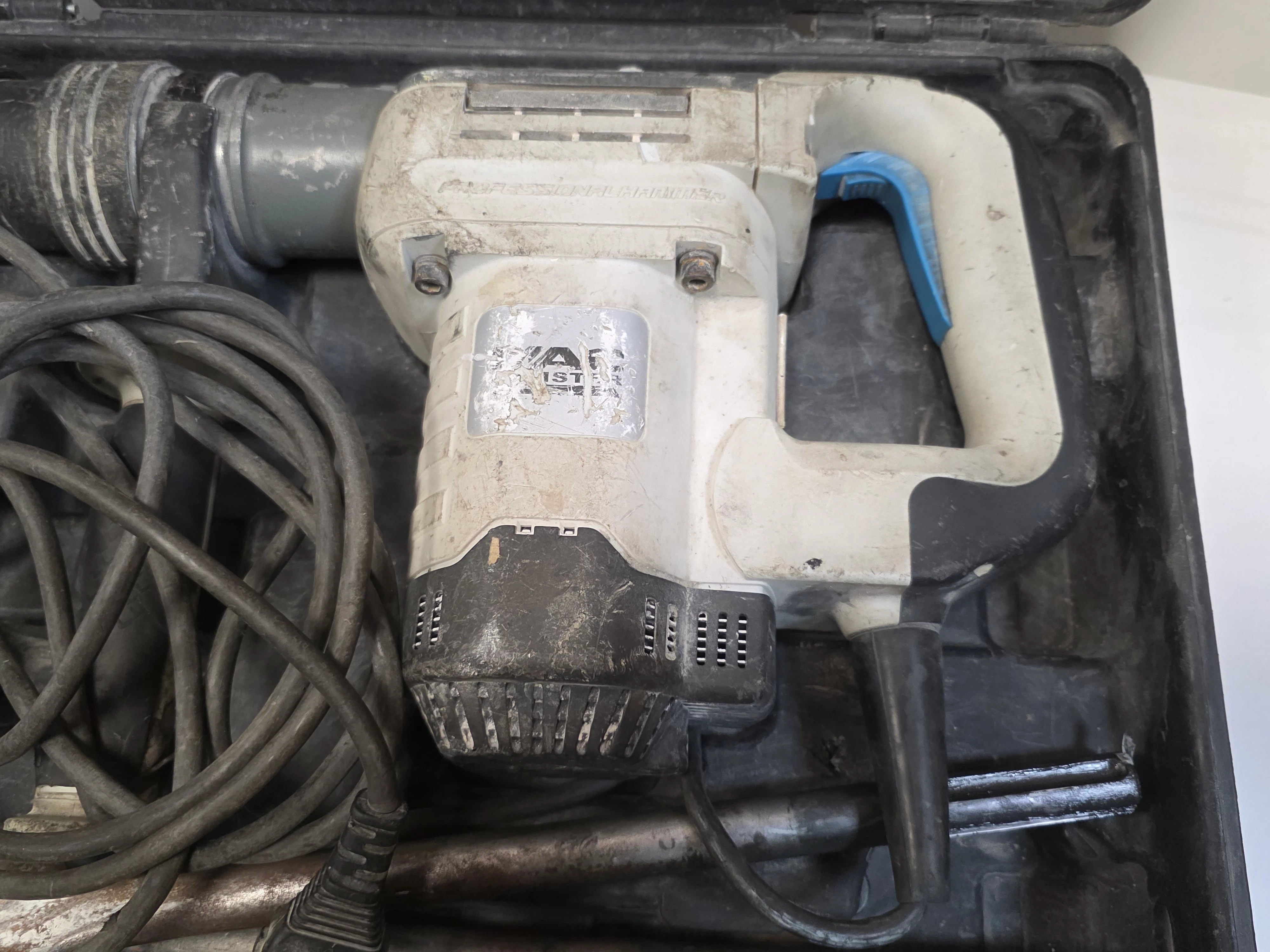 mlot-udarowy-macallister-meb-1050-sds-max-10-j-1050-w-240-v-marka-248811-971557