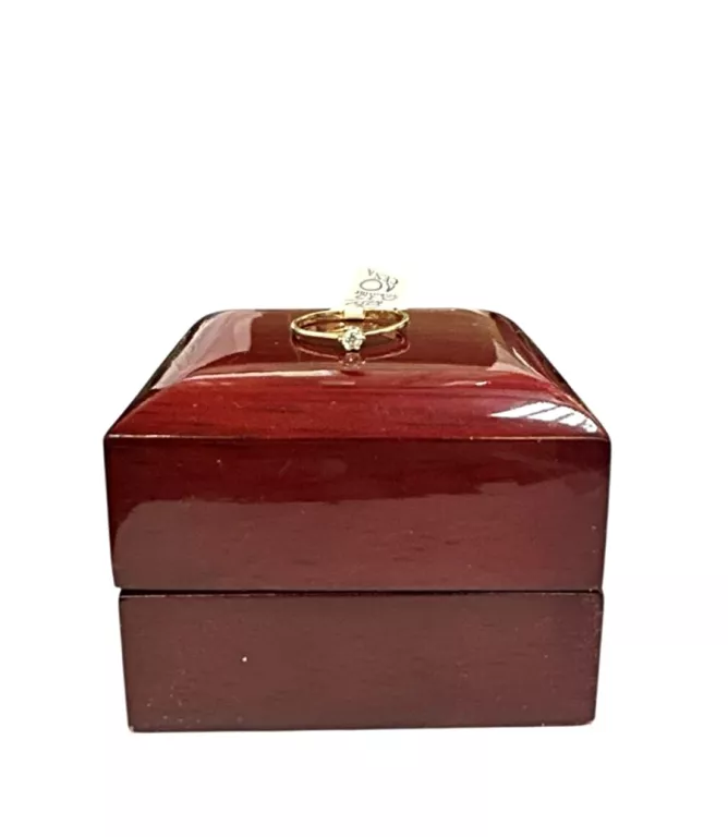 ZŁOTY PIERŚCIONEK 333/0,75 G/ R.10