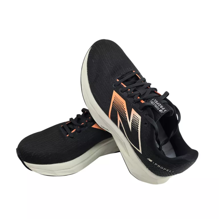 BUTY DO BIEGANIA MĘSKIE NEW BALANCE FUELCELL PROPEL V5 MFCPRCB5 R 41,5