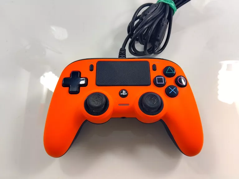 PAD PRZEWODOWY DO PS4 NACON BB4469ORA