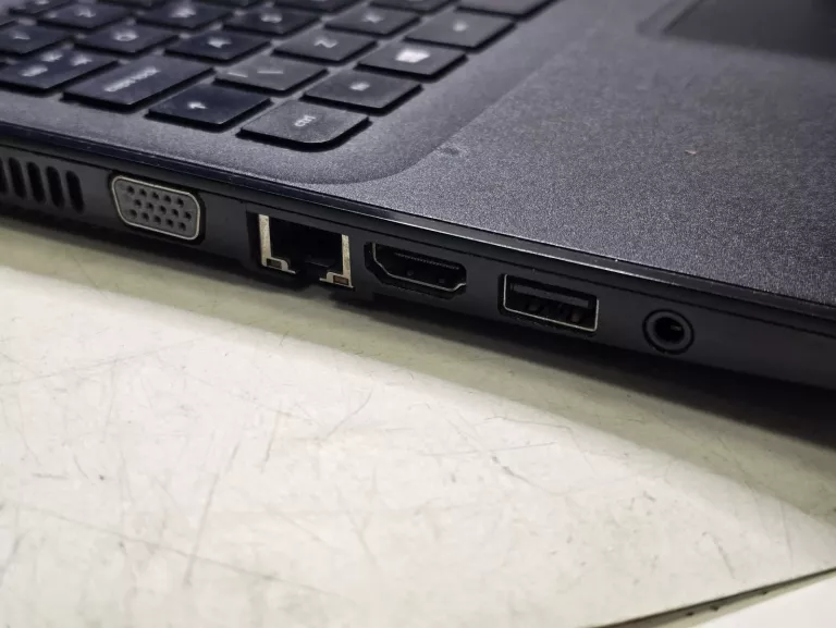 laptop-hp-255-g3-amd-a4-5000-8-gb-ram-240-gb-ssd-radeon-hd-8330-seria-procesora-4366-214