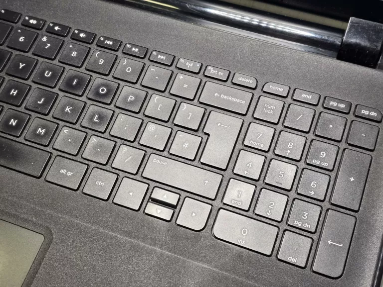 laptop-hp-255-g3-amd-a4-5000-8-gb-ram-240-gb-ssd-radeon-hd-8330-rozdzielczosc-px-4474-1646667