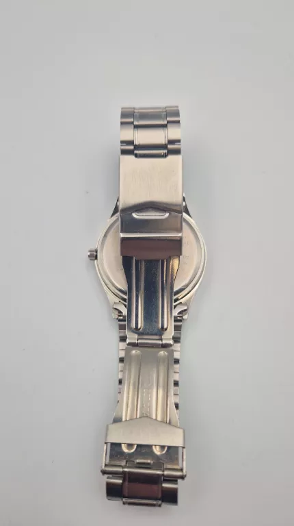 ZEGAREK BRENNER E01