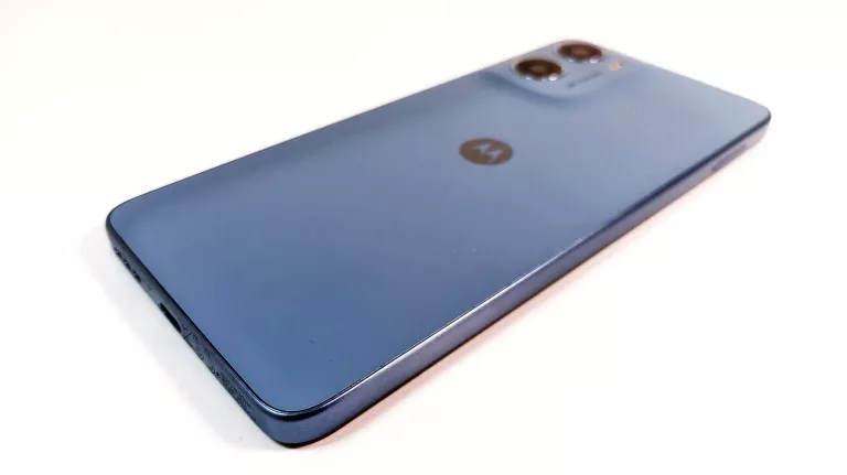TELEFON MOTOROLA MOTO E15 2/64GB / GW EURO-NET Z 12.09.2025