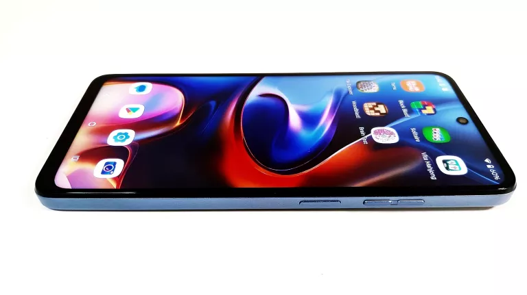 TELEFON MOTOROLA MOTO E15 2/64GB / GW EURO-NET Z 12.09.2025