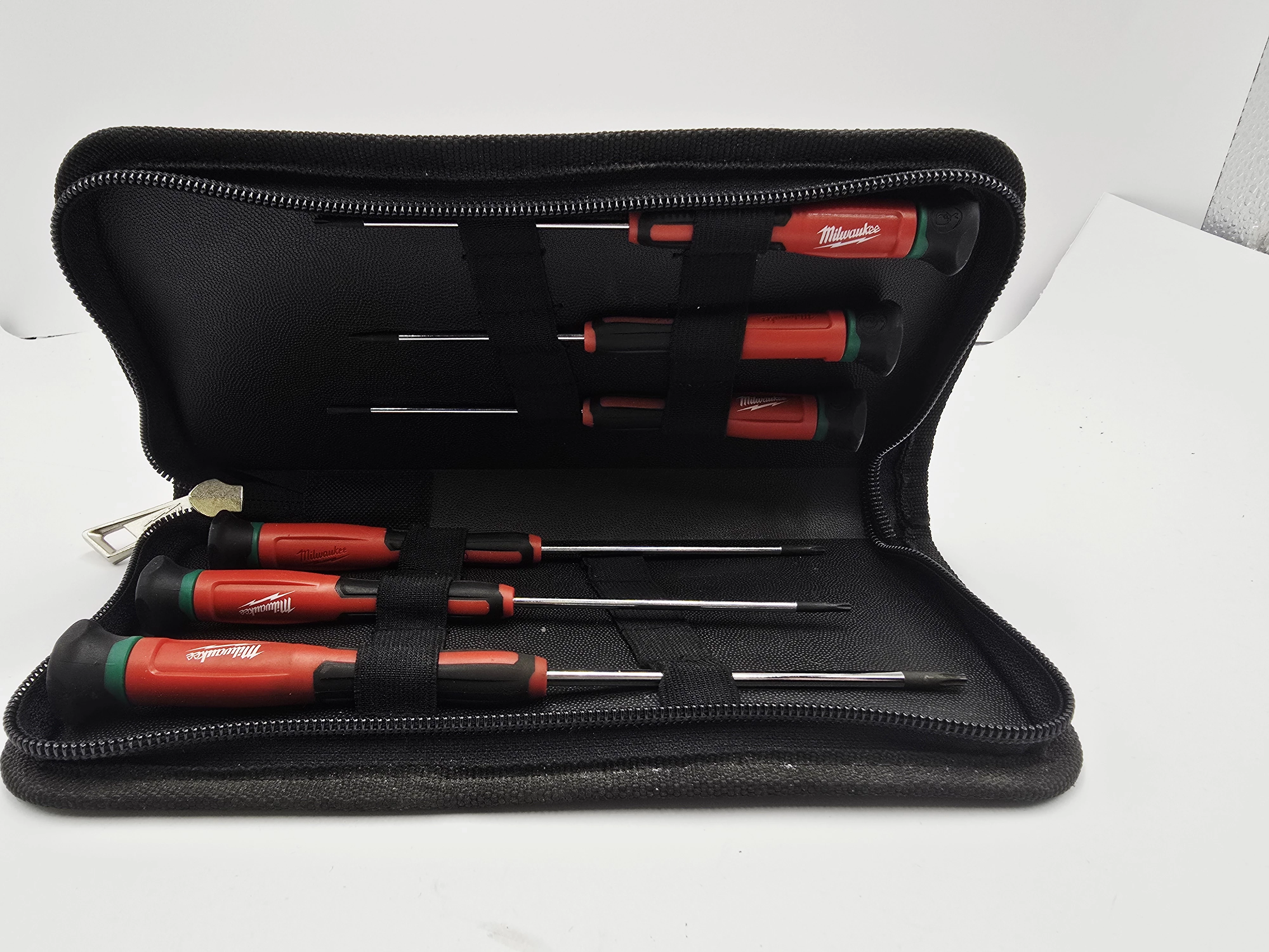 milwaukee-zestaw-wkretakow-precyzyjnych-torx-6el-ean-gtin-4058546297695