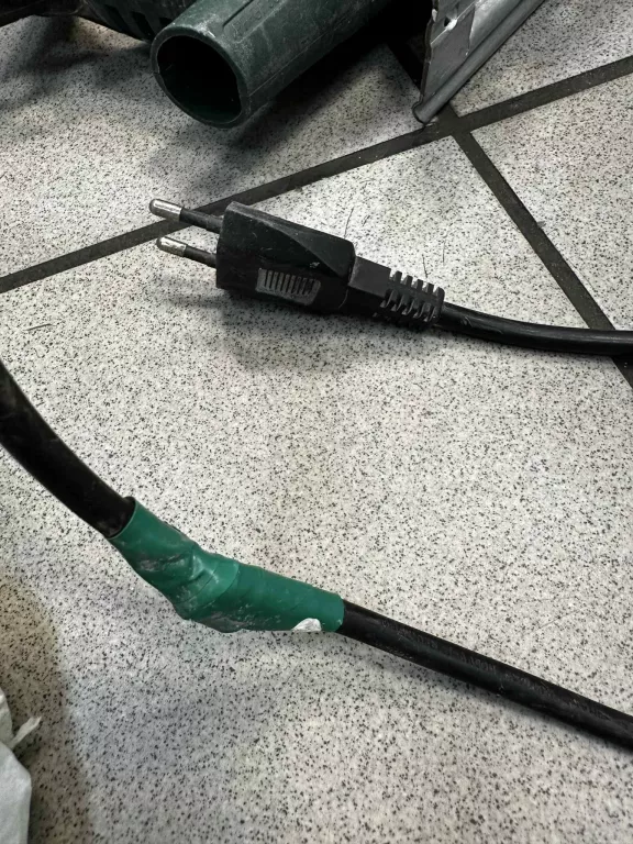 WYRZYNARKA PST 700 E BOSCH 500W + WALIZKA ZAKLEJONY KABEL