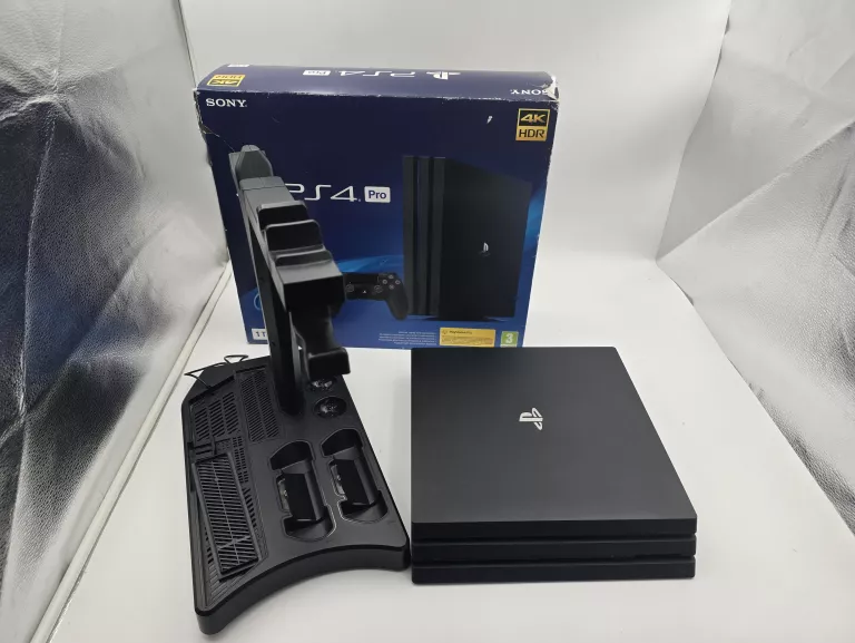 KONSOLA PLAYSTATION PS 4 PRO CUH-7216B