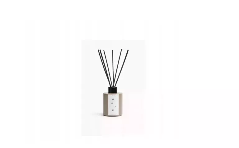PATYCZKI ZAPACHOWE H&M SMOKY WOOD DIFUSER 120ML.