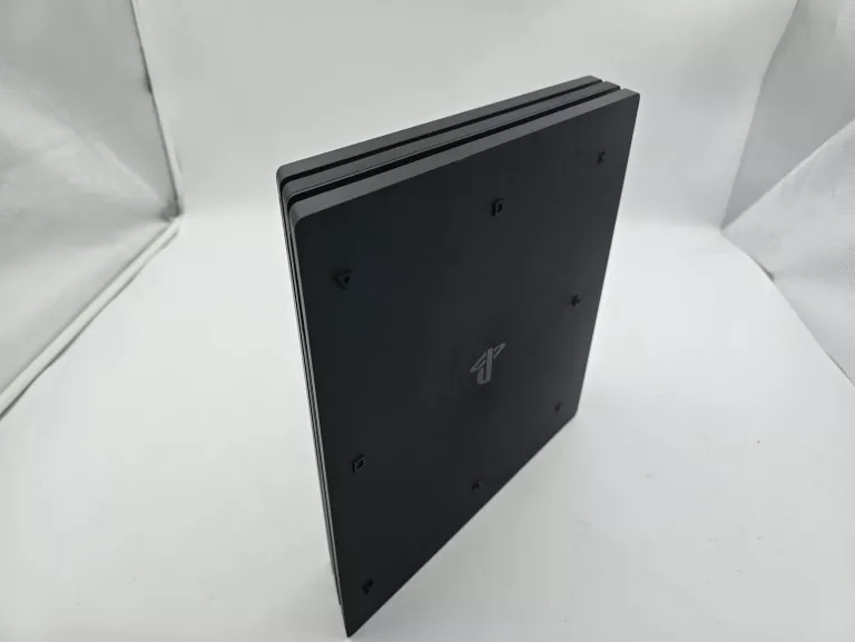 KONSOLA PLAYSTATION PS 4 PRO CUH-7216B