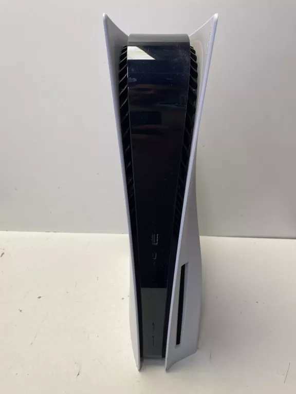 KONSOLA SONY PLAYSTATION 5 PS5 825GB