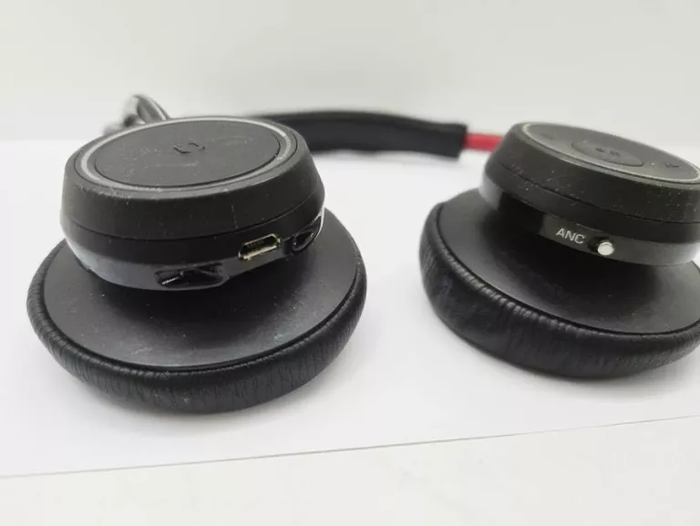 SŁUCHAWKI BEZPRZEWODOWE PLANTRONICS VOYAGER FOCUS UC B825