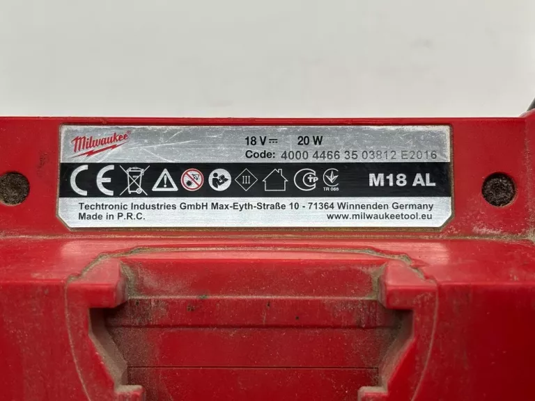 LAMPA HALOGEN AKUMULATOROWA MILWAUKEE M18