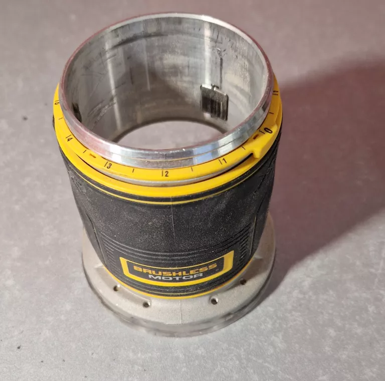 FREZARKA DEWALT DCW604NT
