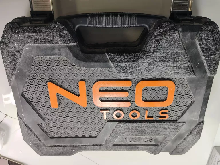 ZESTAW KLUCZY 108 ELEMENTÓW NEO TOOLS