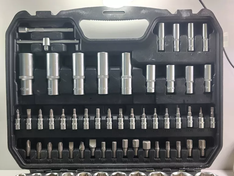 ZESTAW KLUCZY 108 ELEMENTÓW NEO TOOLS