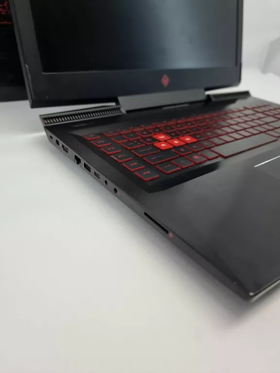 HP OMEN 17-AN010NW 17,3 " INTEL CORE I5 7TH 8 GB /1TB GTX 1050