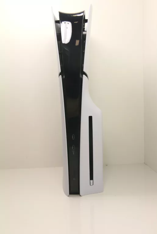 KONSOLA PLAYSTATION 5 Z NAPĘDEM 2X PAD