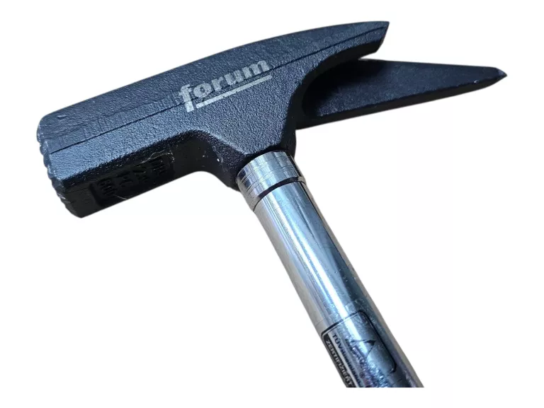 MŁOTEK CIESIELSKI 0,9 KG Z TRZONKIEM Z PROFILU STALOWEGO FORUM 42 45711 04