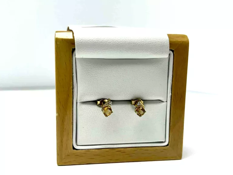 [375] ZŁOTE KOLCZYKI Z DIAMENTEM 0,8G - CERTYFIKAT