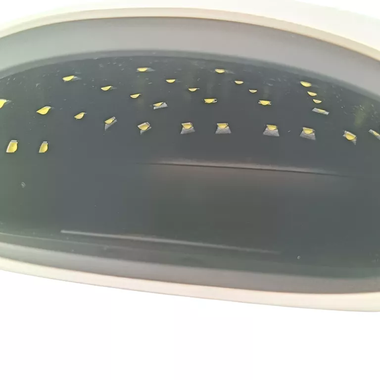 LAMPA DO PAZNOKCI UV SUN 4