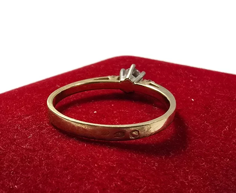 sliczny-zloty-pierscionek-proby-585-r-18-218g-rozmiarsrednica-wew-mm-372-18