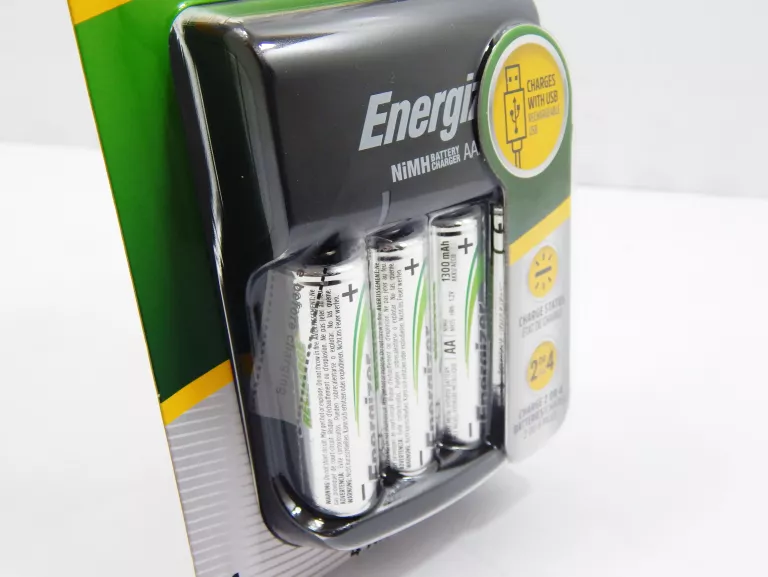 ŁADOWARKA ENERGIZER BASE + 4 AKUMULATORKI AA 1300