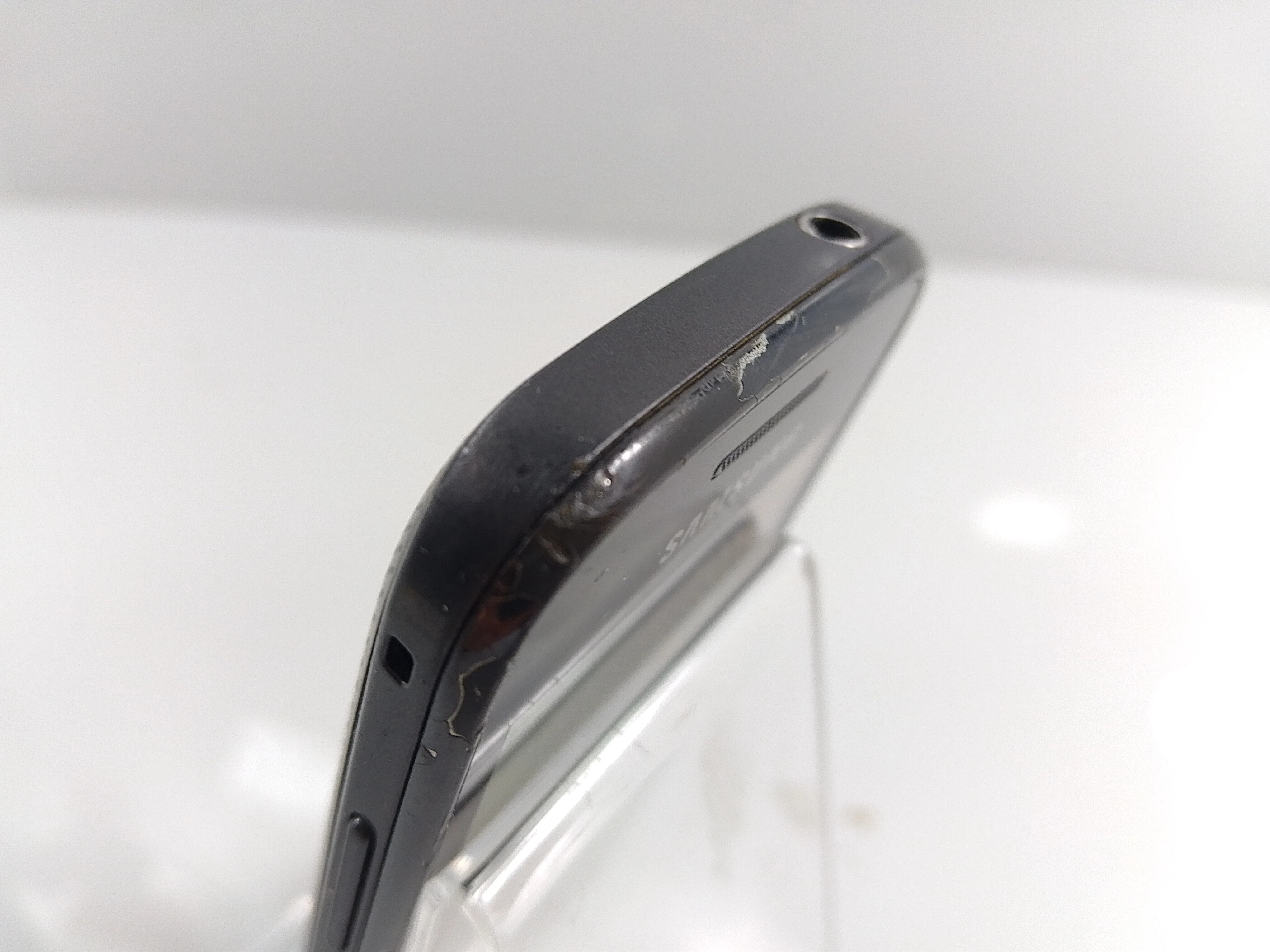 telefon-samsung-galaxy-gio-gt-s5660-stan-11323-2