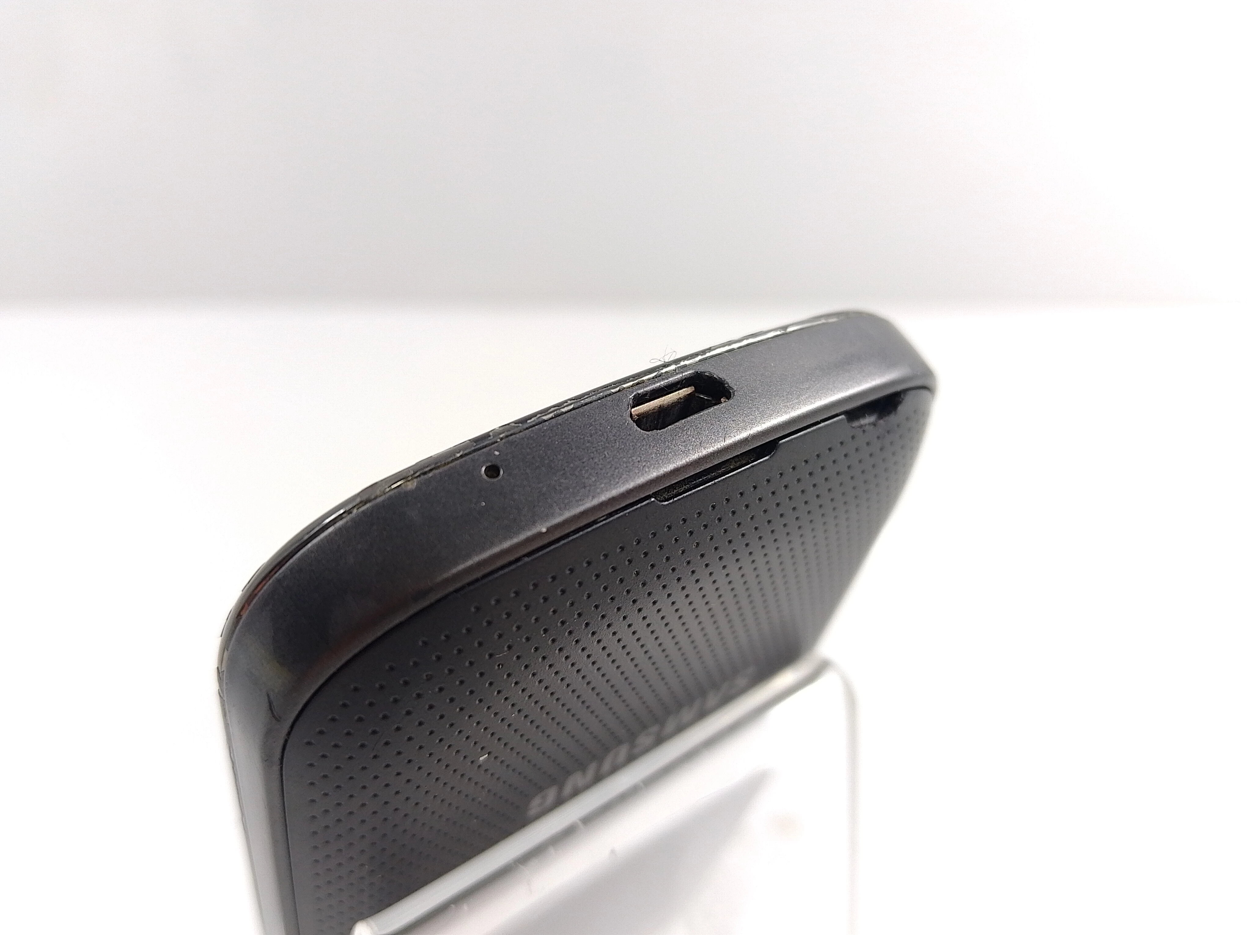 telefon-samsung-galaxy-gio-gt-s5660-przekatna-ekranu-320