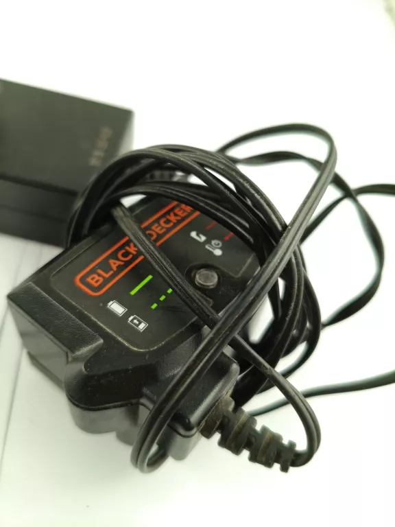 WKRĘTARKA AKUMULATOROWA 10,8V BLACK+DECKER +2AKU+ŁAD