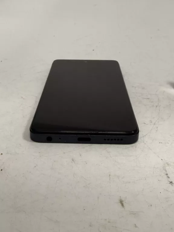 TELEFON INFINIX SMART 8 64/3 GB