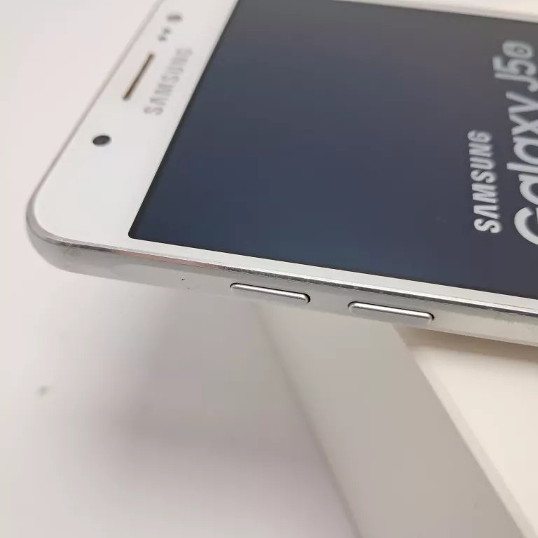 TELEFON SAMSUNG GALAXY J5