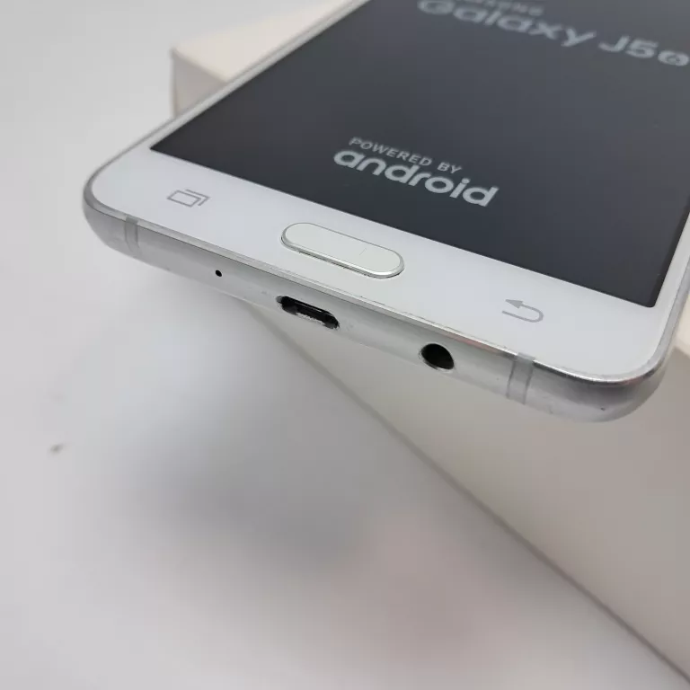 TELEFON SAMSUNG GALAXY J5