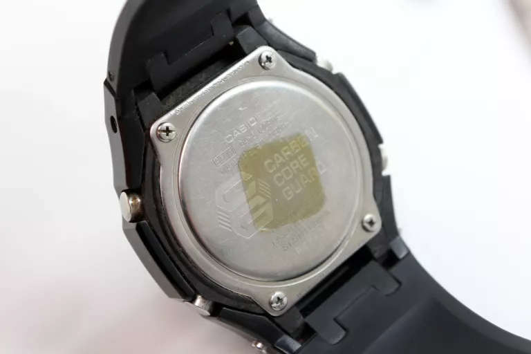 ZEGAREK MĘSKI CASIO GA-2100 SKE