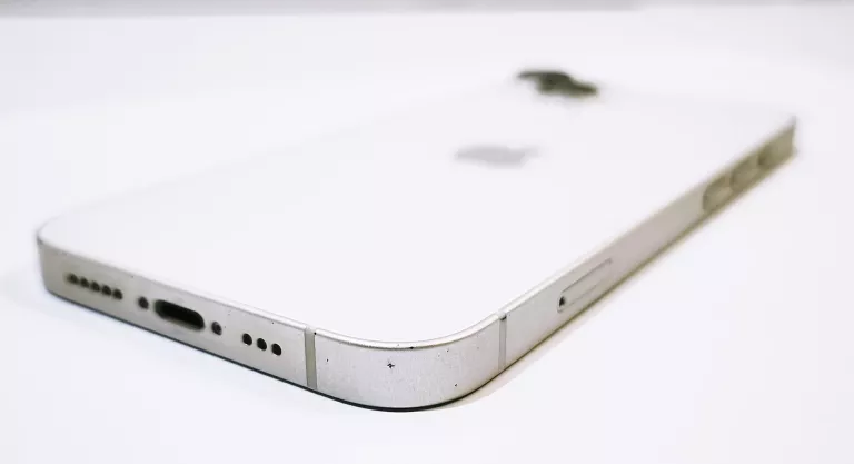 TELEFON APPLE IPHONE 14 6 GB/128 GB 85%