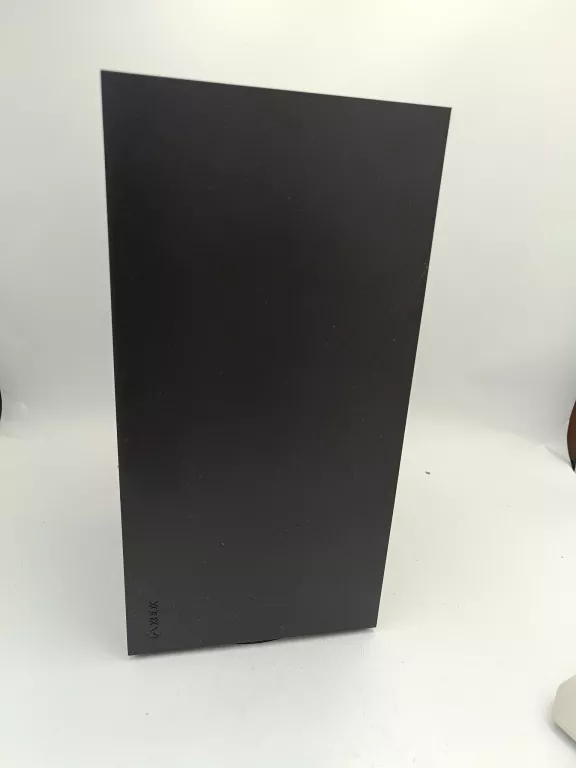 KONSOLE XBOX SERIES X 1 TB PAD STACJA DOKUJACA