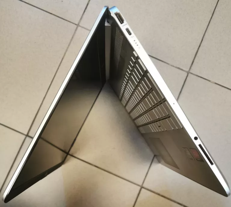 laptop-hp-15s-eq2400nw-ryzen52568w10h-rozdzielczosc-px-4474-211457