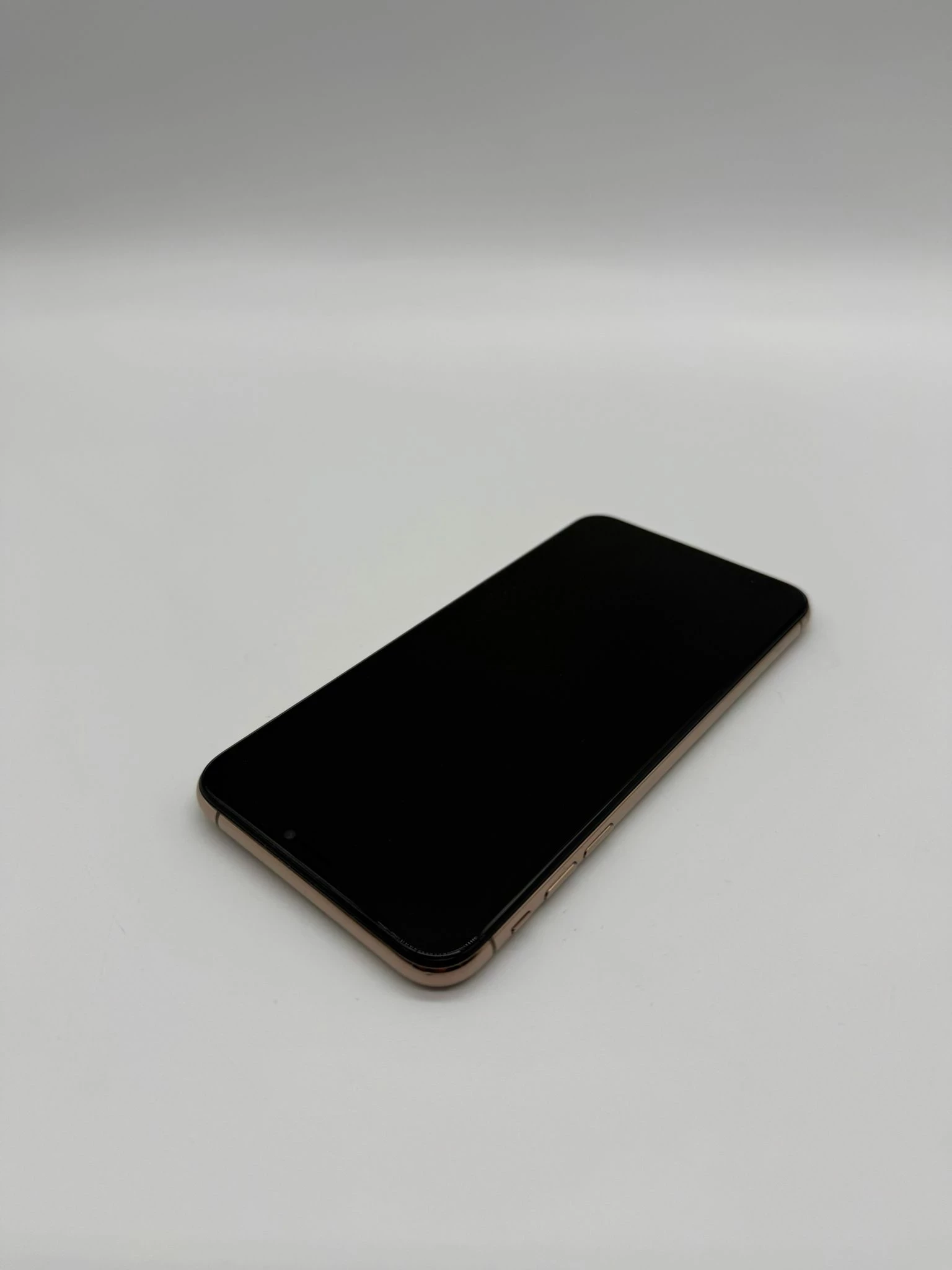 telefon-iphone-xs-max-464-gb-kon-bat-81-solo-bdb-stan-kod-producenta-mt522pma