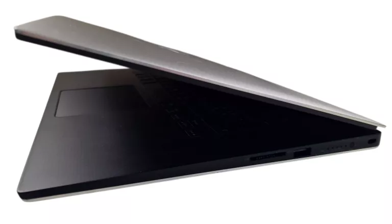 LAPTOP DELL XPS 15 I7-7700HQ / 32GB / 1TB SSD + ZASILACZ