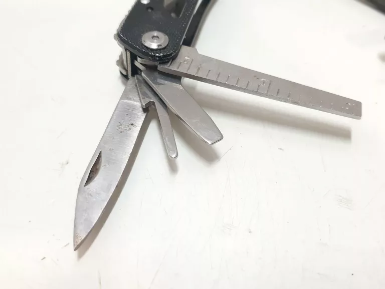 MULTITOOL CZARNY NO NAME