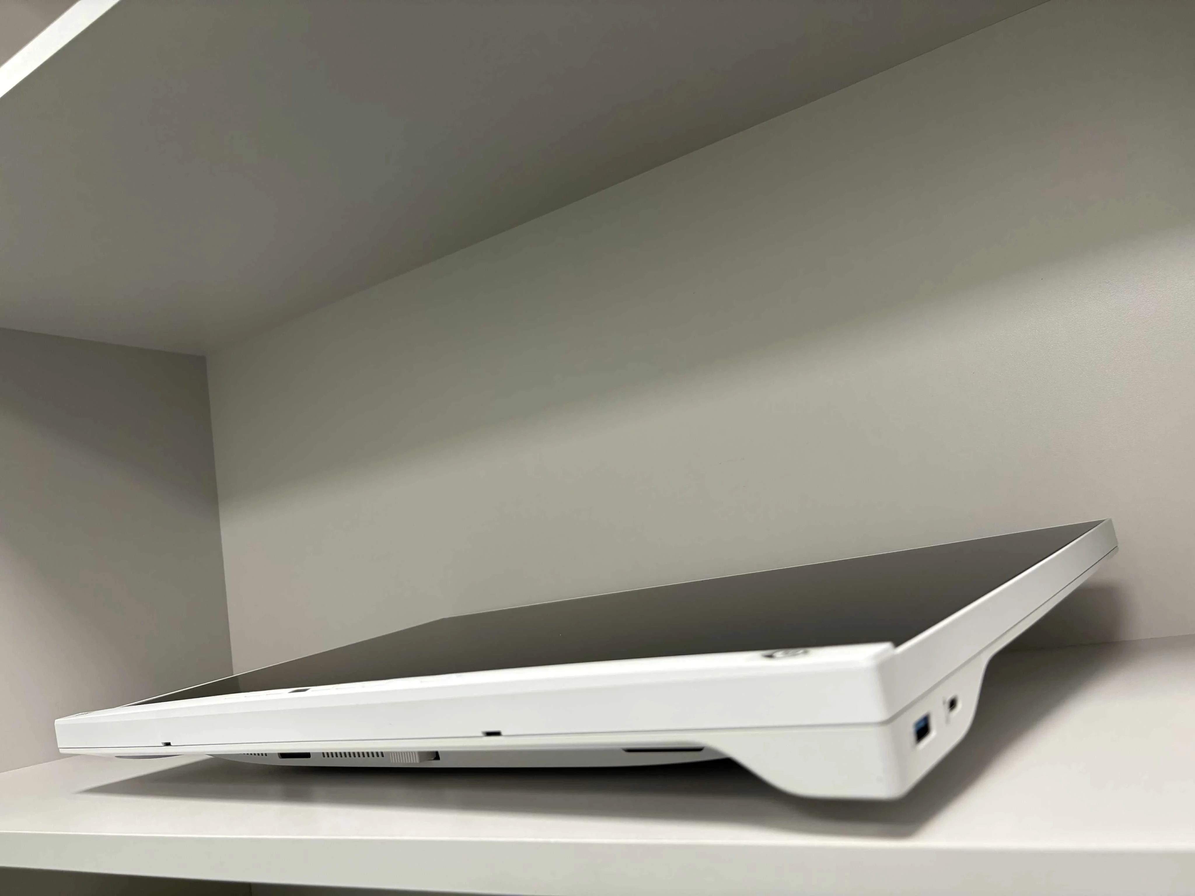 monitor-led-fujitsu-p2410te-zestaw-igla-typ-matrycy-206590-228086