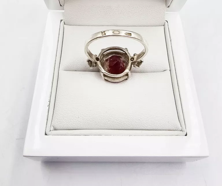 SREBRNY PIERŚCIONEK Z CYRKONIAMI 4.30GR, P.925