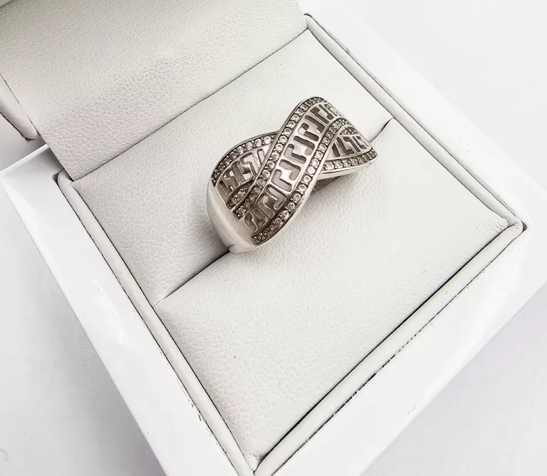 SREBRNY PIERŚCIONEK ZE WZOREM 4.39GR, P.925