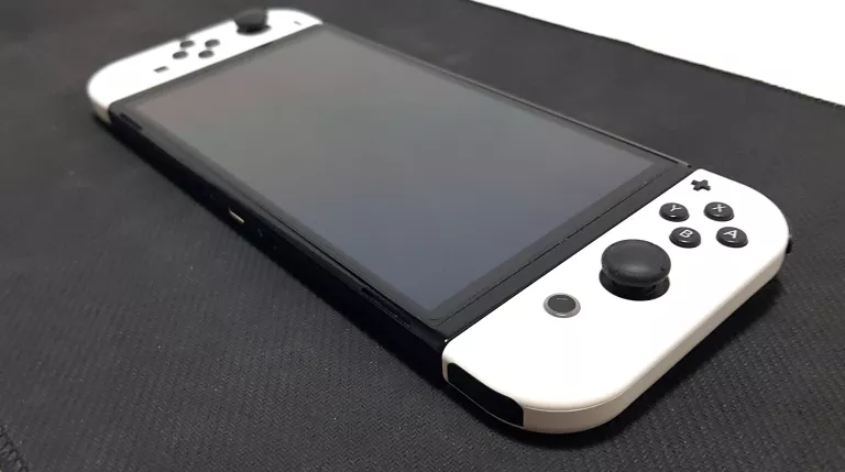 KONSOLA NINTENDO SWITCH HAC-002+STACJA DOK+PAD+POKROWIEC+FUTERAŁ STAN BDB